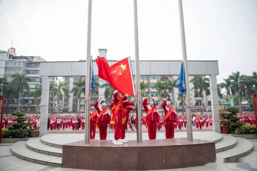 别让职场琐事“套”住你,如何应对职场琐事?红迪网——一个汇聚你所需的全新社区